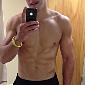 Wil jij aan mijn lekkere paal sabbelen?