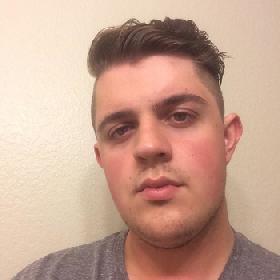 Wie wil er een club bezoeken met mij